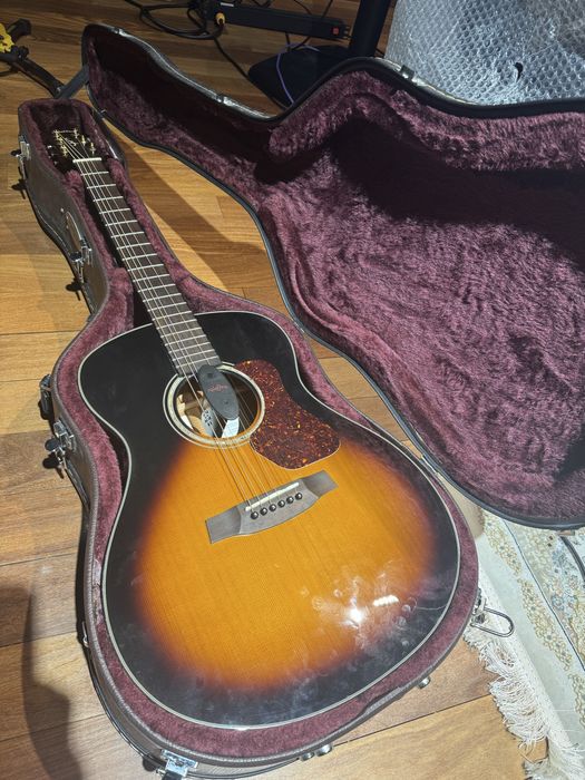 Продам акустическую гитару walden