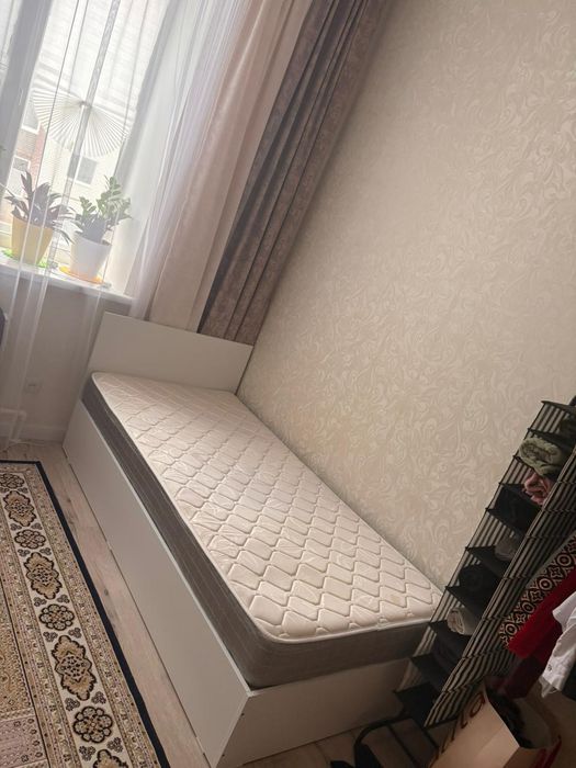 Детский кровать.