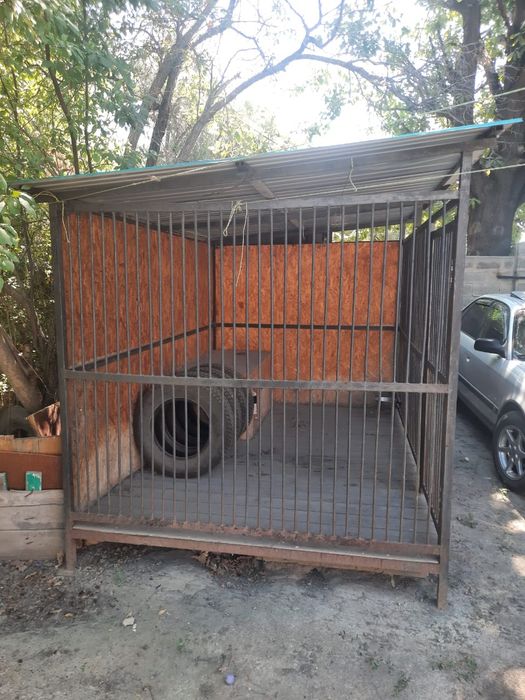 Срочно продам вольер.