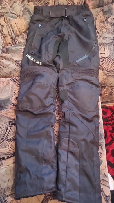 Vand echipament moto