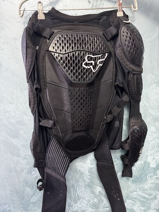 Vand armura fox titan marime M