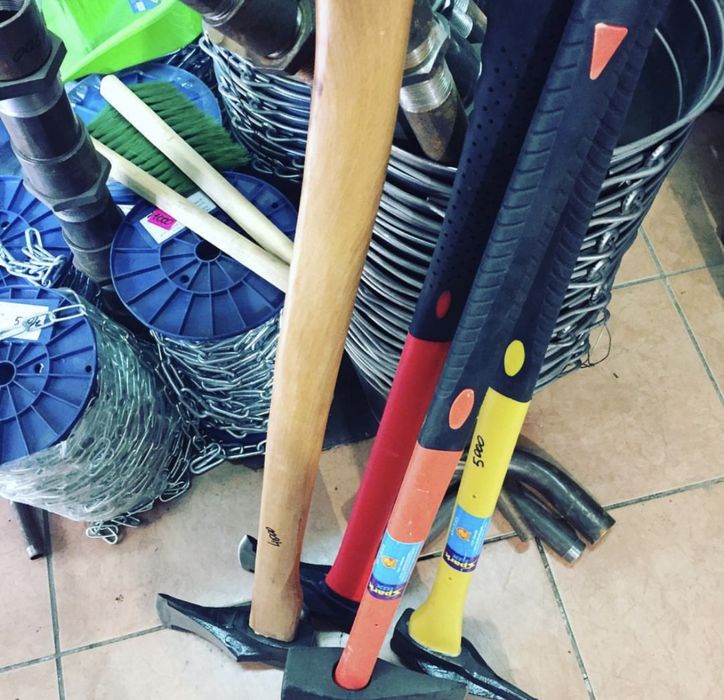 Колуны .Колун для рубки чурок .Топоры