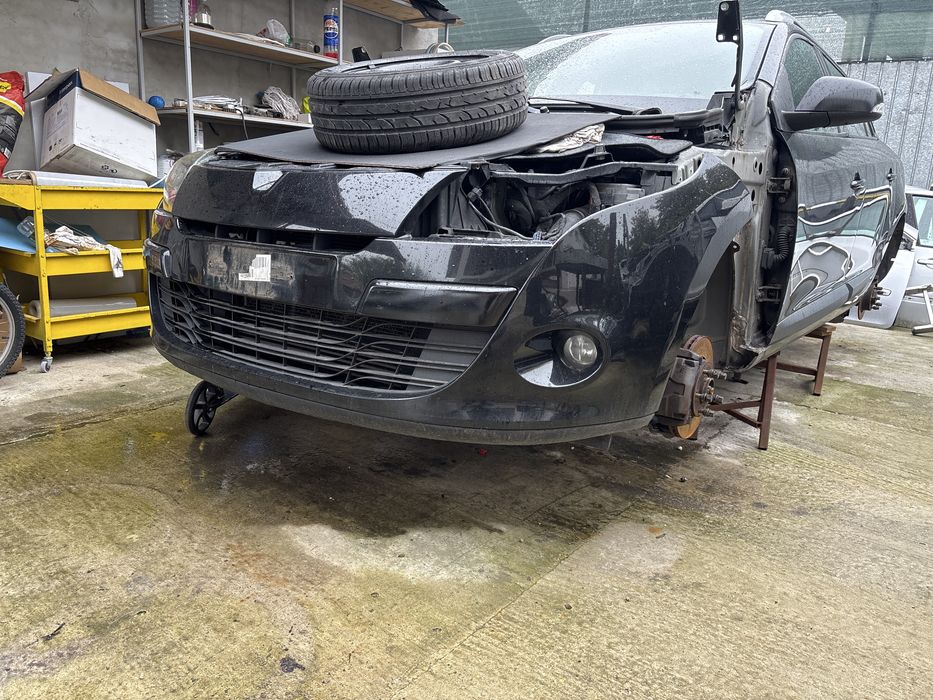 Bară față completă renault megane 3 cu proiectiare grile