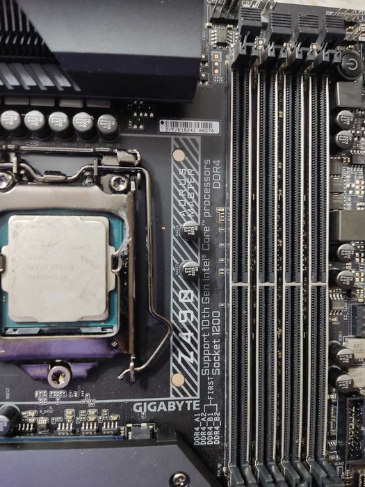 Gigabyte Z490 Aorus Master Open Box, не использовалась + i5-11400F