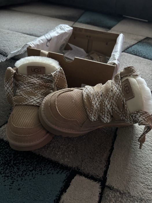 Ghete UGG Lowmel culoare Sand, marime 38, noi