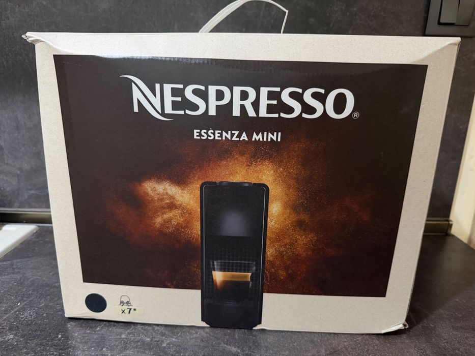Кафемашина Nespresso Essenza mini
