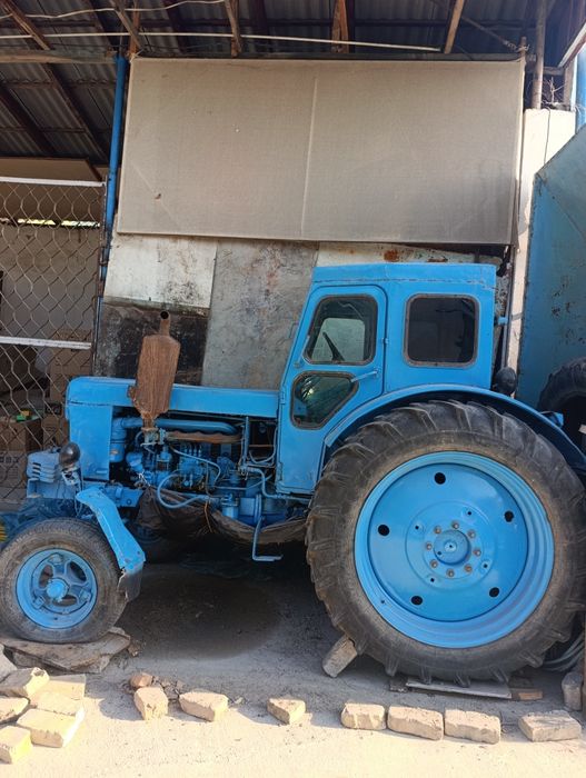 Traktor  T40 sotiladi