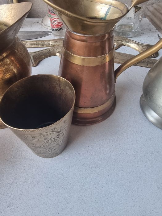 Diverse vase din cupru si alamă