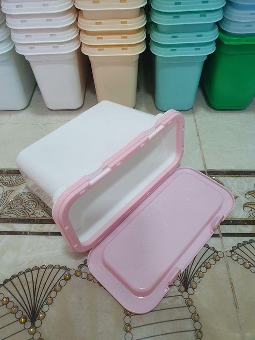 Коробочки пластиковые с крышкой