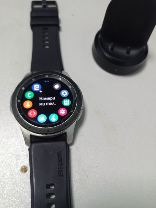 Продавам Samsung Galaxy watch SM-R800
