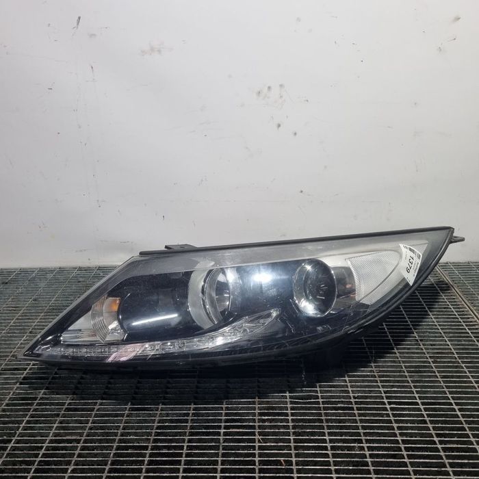 Far Stanga Kia Sportage III 2010 - 2016 SUV 4 Usi (1379) Cu lupă 921013U270