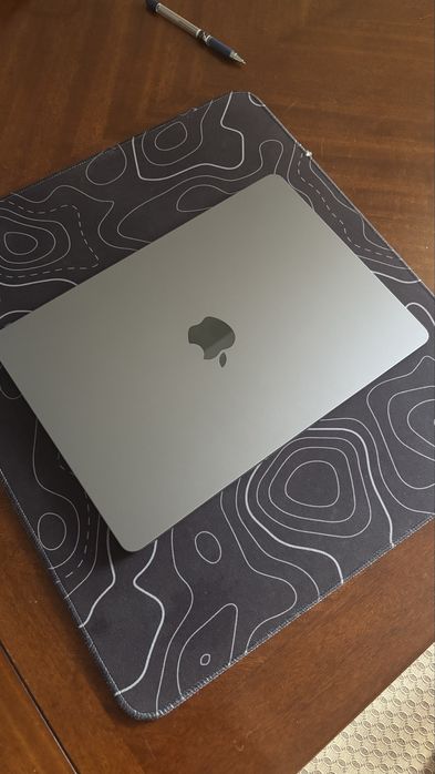 Продам macbook air 13 8/256