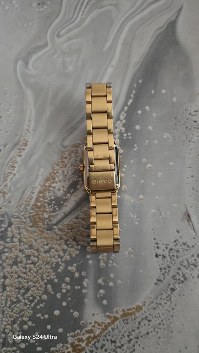 Дамски часовник Casio