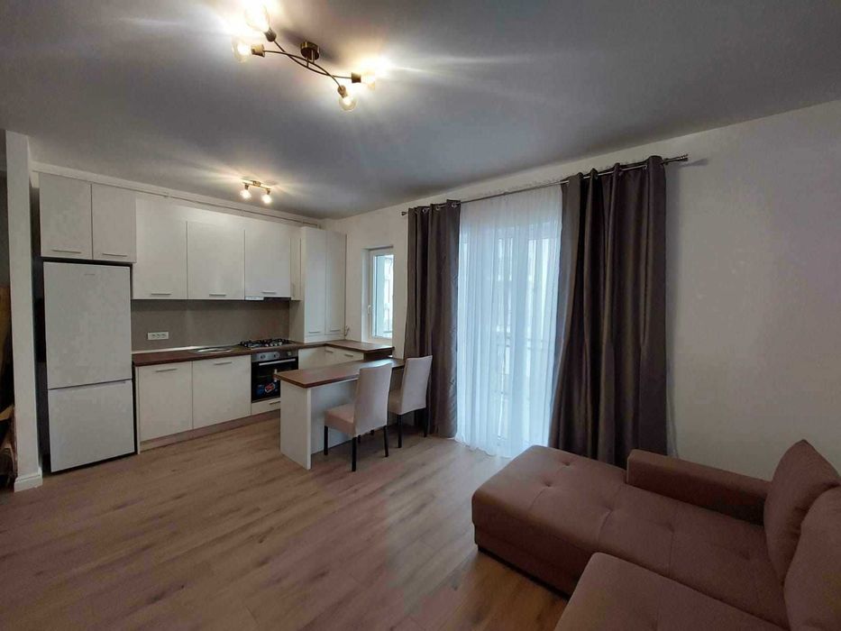 Inchiriez apartament