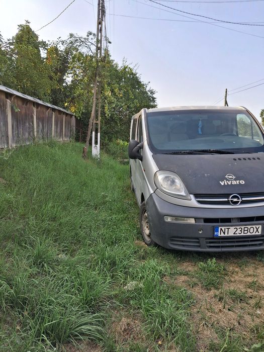 Masina opel vivaro
