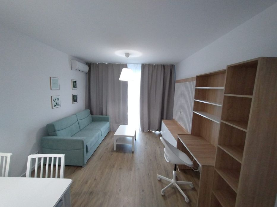 Închiriez apartament cu două camere în Estoria cyti