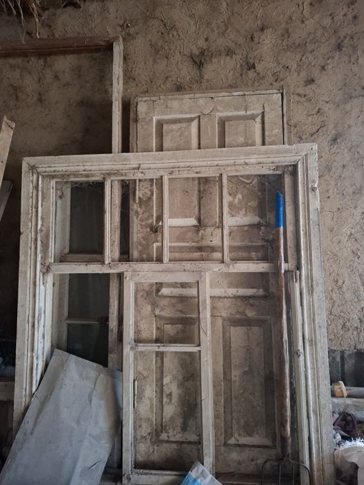 Rabochiy bu rom eshiklar sotiladi. (рабочий ром эшик бу сотиди