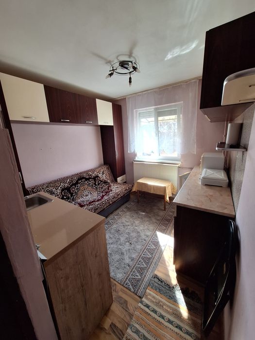 Vând garsonieră zona Rogerius