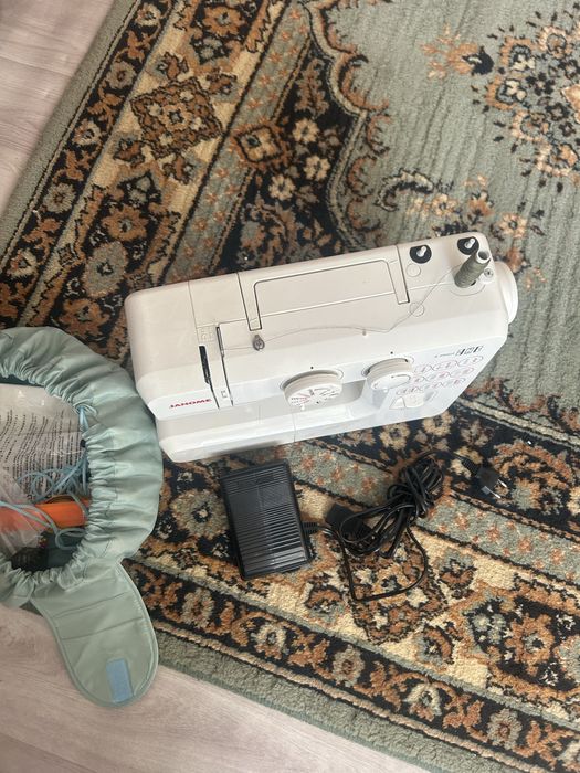 Швейная машина новая