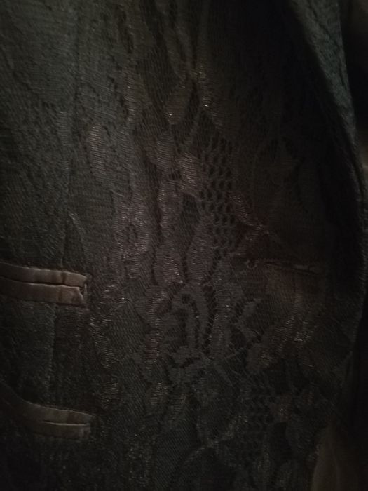 Продам женский пиджак гепюровый