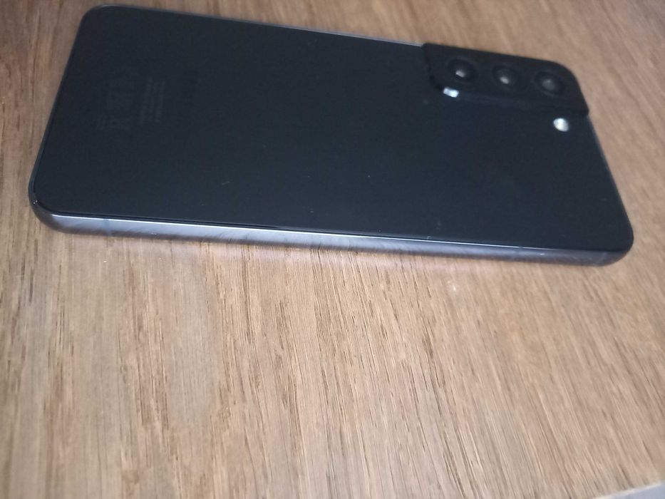 Предлагам  Samsung s22