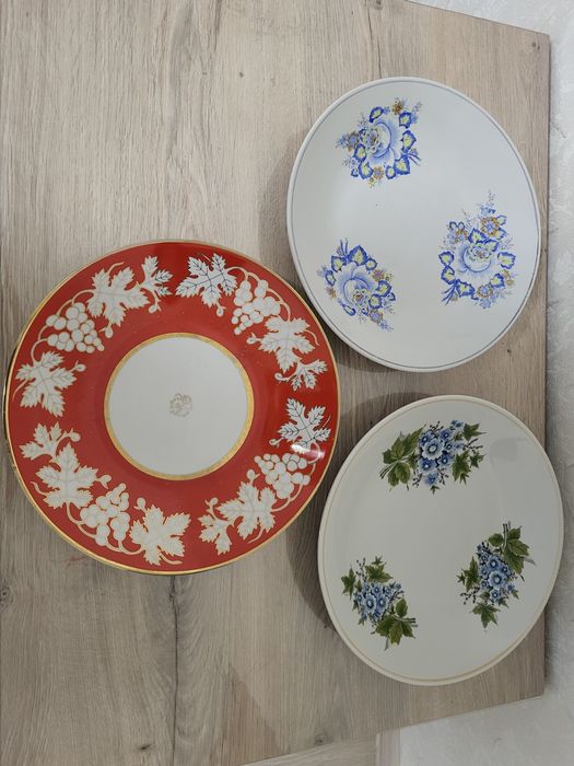 Ляган на стену и ляганы.