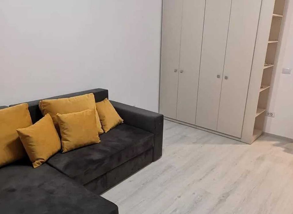 Дава се под наем Двустаен апартамент в Бургас, Лазур - 60 кв.м за 229.5 € - Снимка #1