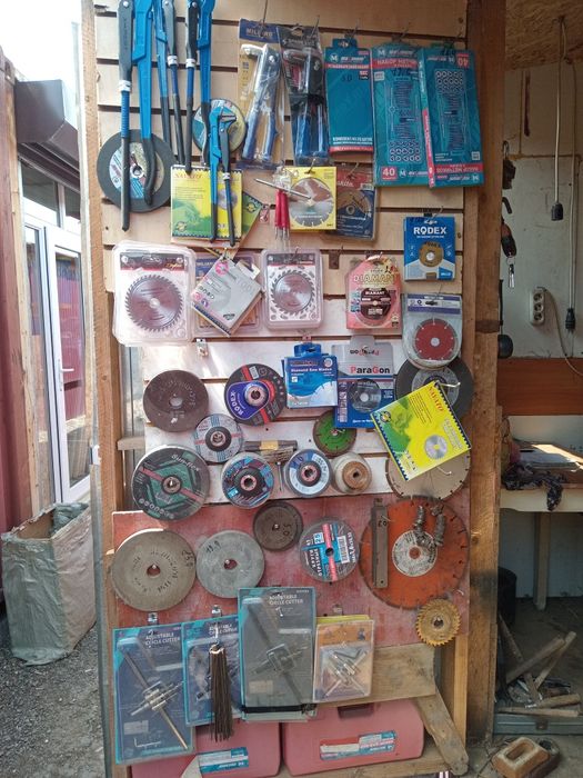 Продаю сверла метчики