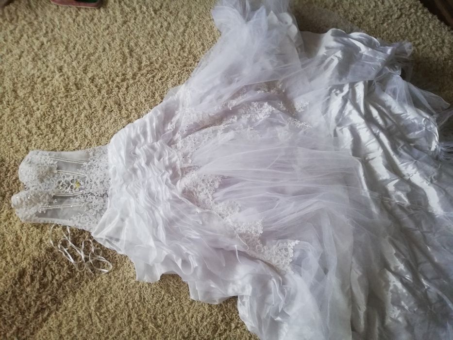 Свадебное платье