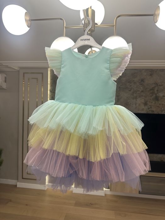 Платье на девочку