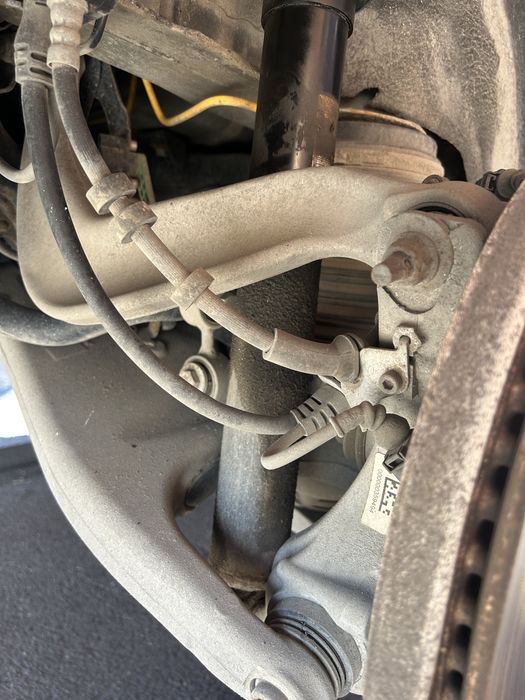 Амортисьори за Porsche Macan с адаптивно окачване PASM