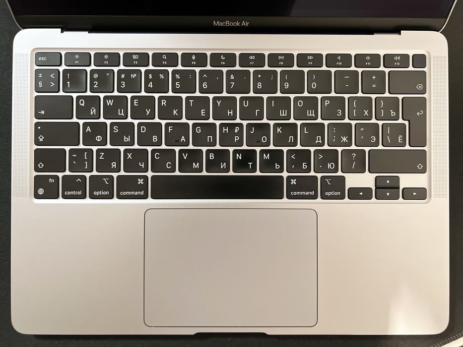 Macbook air M1, 8GB RAM, 256GB SSD