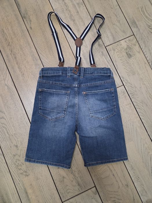 Уникален модел дънкови бермуди с тирани, р.140, възраст 9-10год.