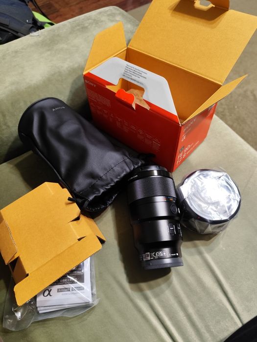 Obiectiv Sony FE 90mm / F2.8.