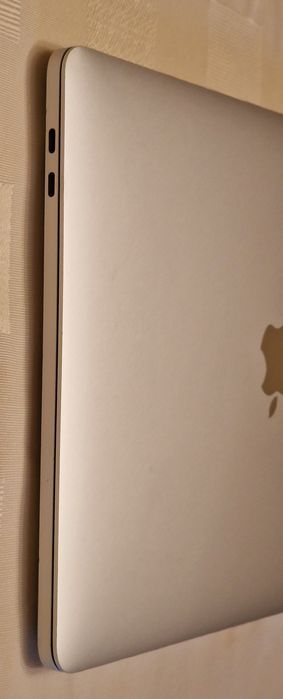 Apple Macbook Pro 13 M1 16gb ram 256 storage laptop