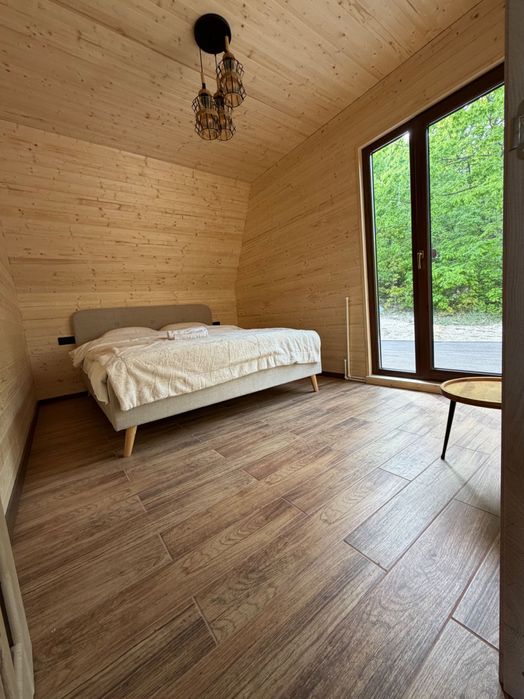 Se vine Cabana A-frame gata de locuit sau închiriat cu panorama deosebită