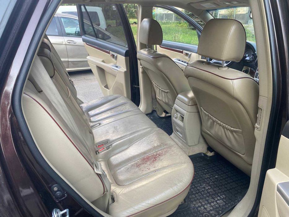 Джип Hyundai Santa Fe