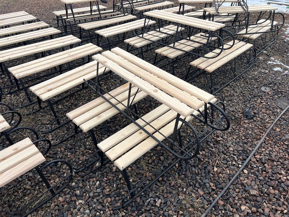 Sanie din fier cu lemn