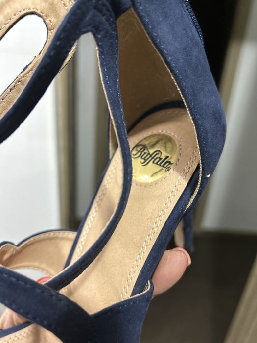 Pantofi eleganti Buffalo