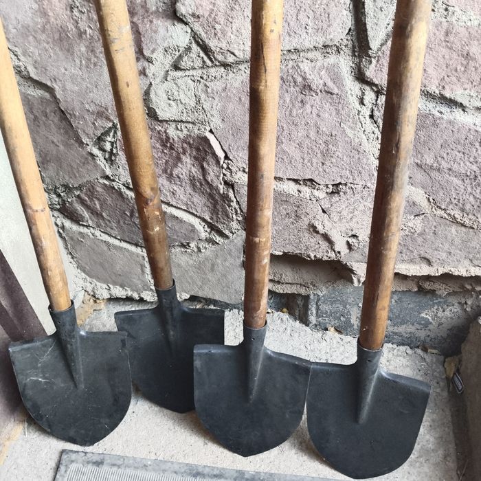 Лопаты , новые СССР.