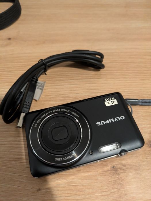 Фотоапарат - Винтидж Снимки - Olympus 14 мегапиксела КАТО НОВ!