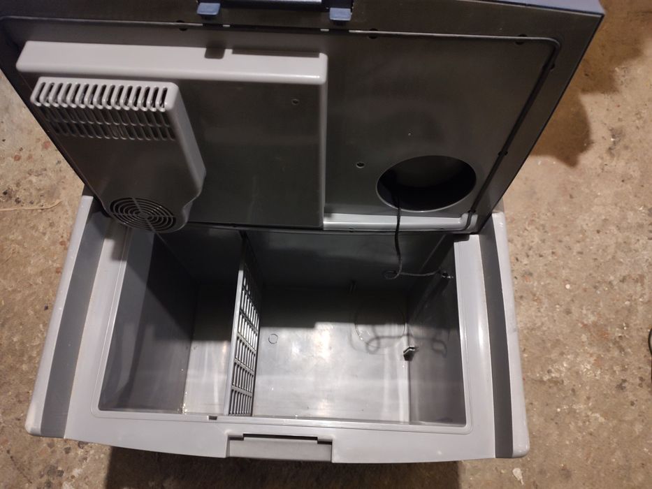 Ladă frigorifică frigider 12v/ 240v t35