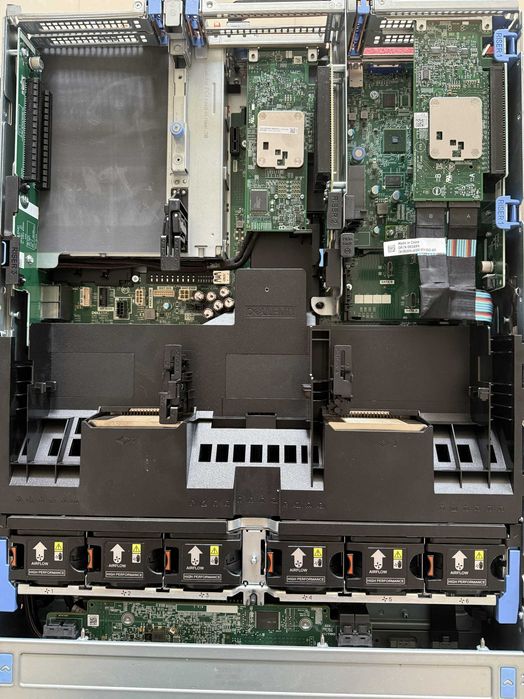 Server DELL PowerEdge R740xd: Intel Xeon Gold 6138 40C/80T, 24SFF, RAID/HBA H330 SAS/SATA/nVME[4x U.2], iDRAC9 Enterprise [configurabil, factura, TVA]