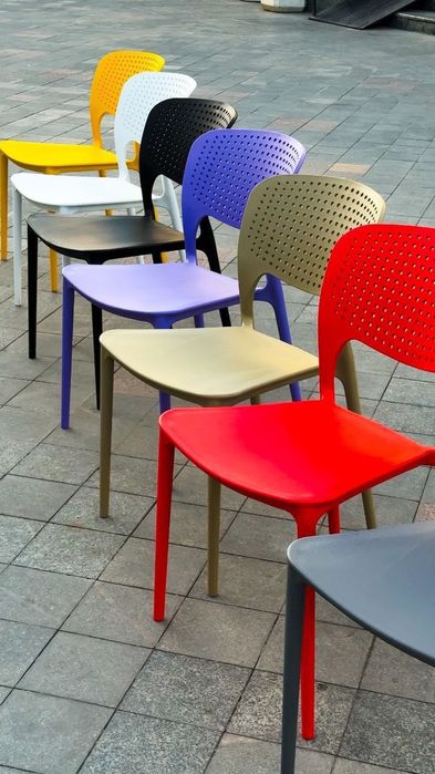 Plastmassa stol stul plastikoviy