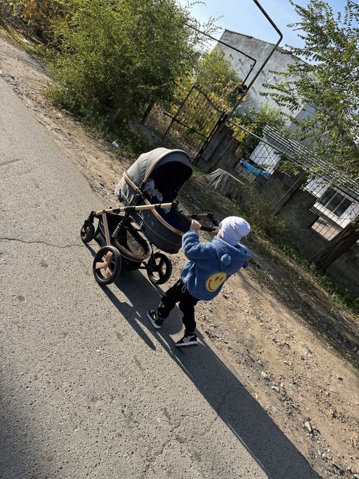 Продам коляску 3в1