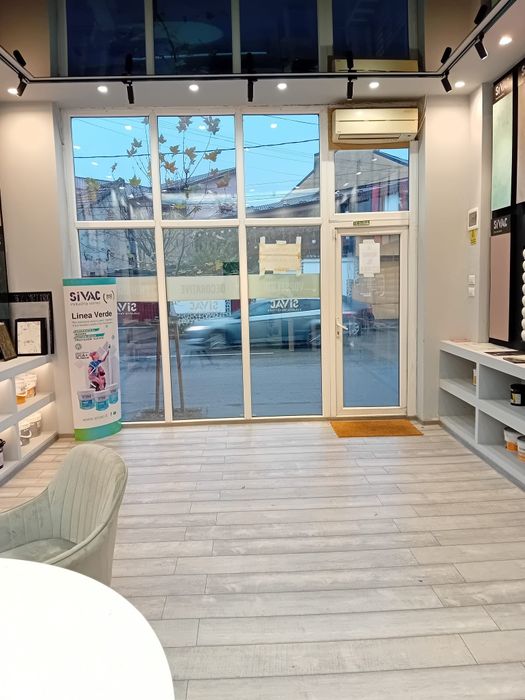 Particular închiriez spațiu comercial bul Carol