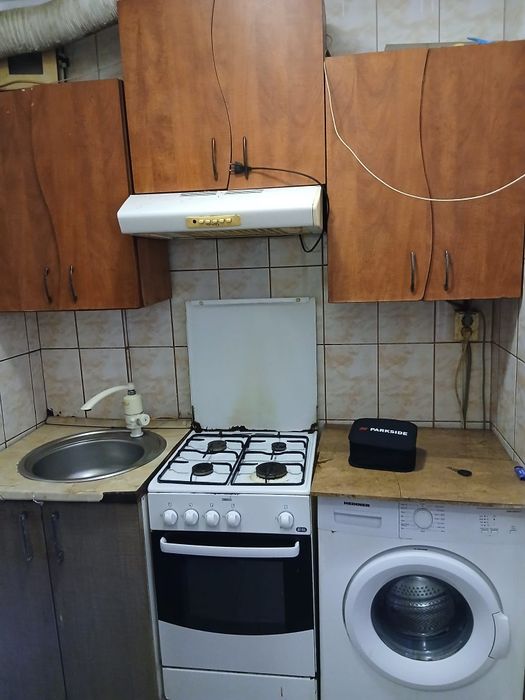 Vând camera stil garsonieră