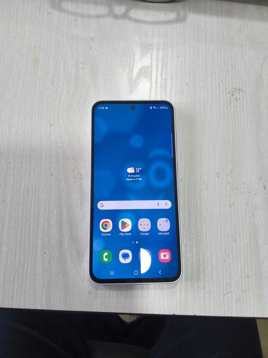 Самсуг А 35 8/128