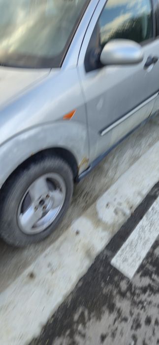 FORD Focus 2000 — imagine 3