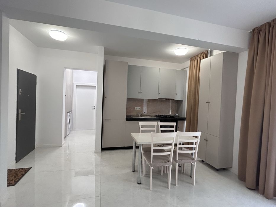 Inchiriez apartament cu 2 camere
